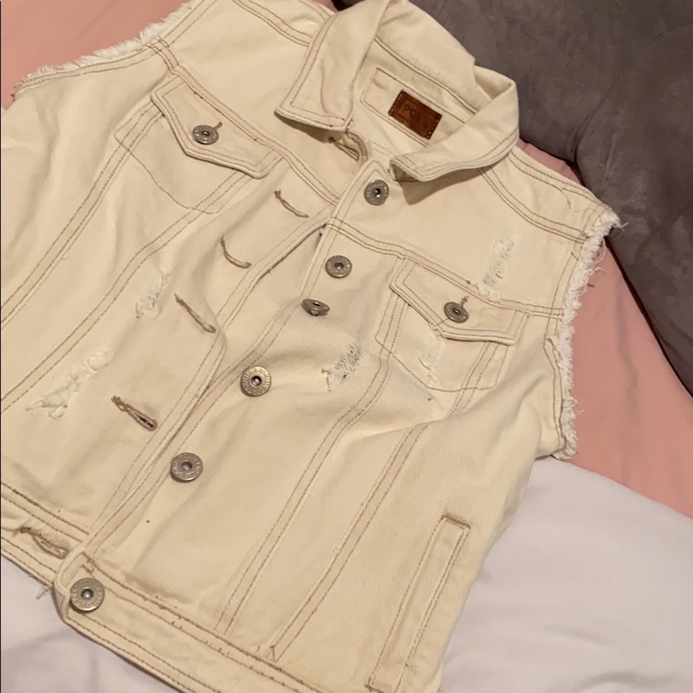 White denim vest